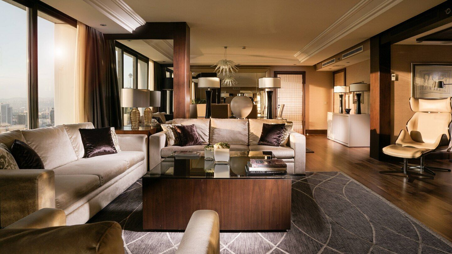 Lugal, A Luxury Collection Hotel, Hotel 5*
